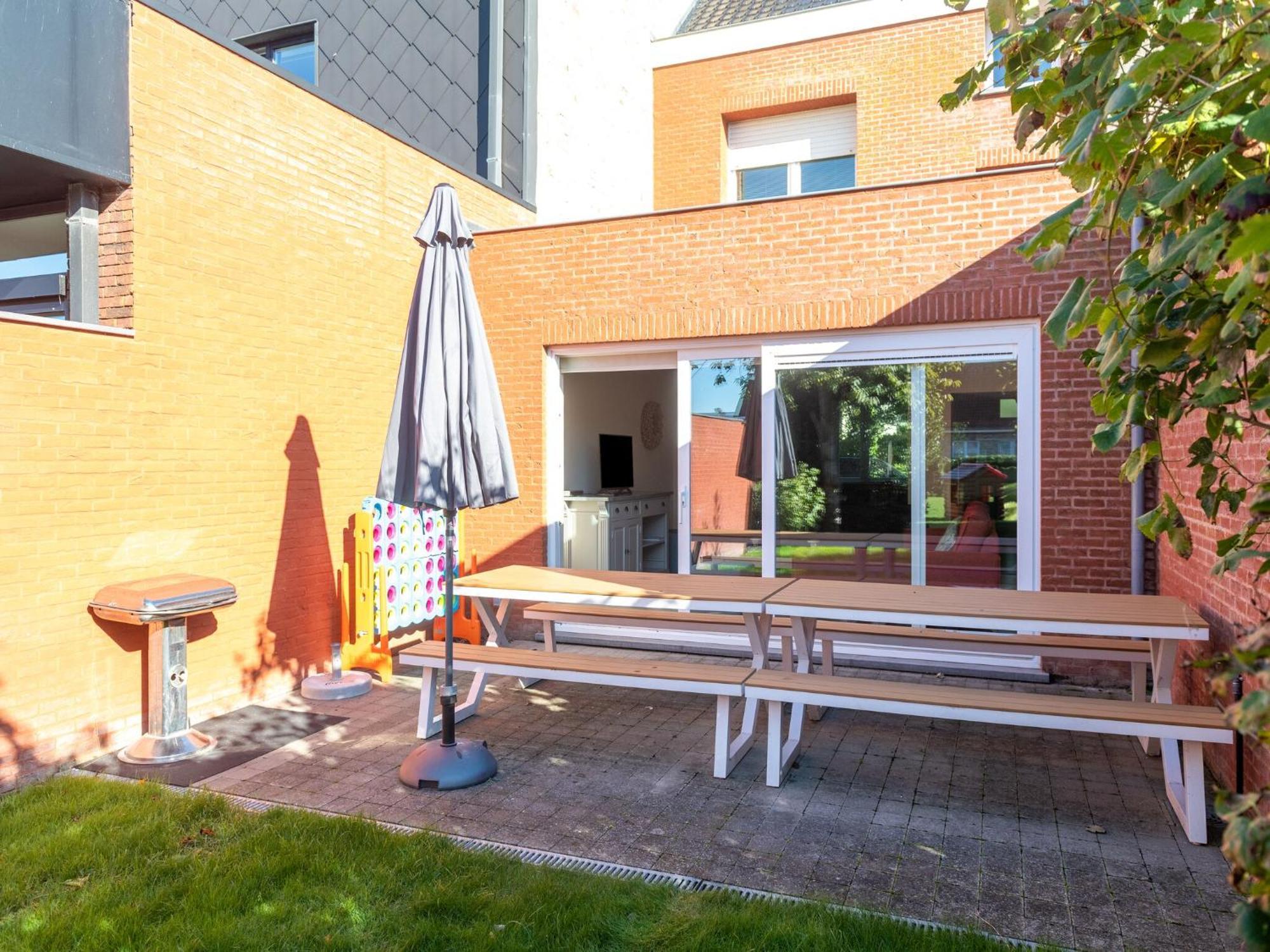 Spacious Holiday Home With Garden Nieuwpoort Esterno foto