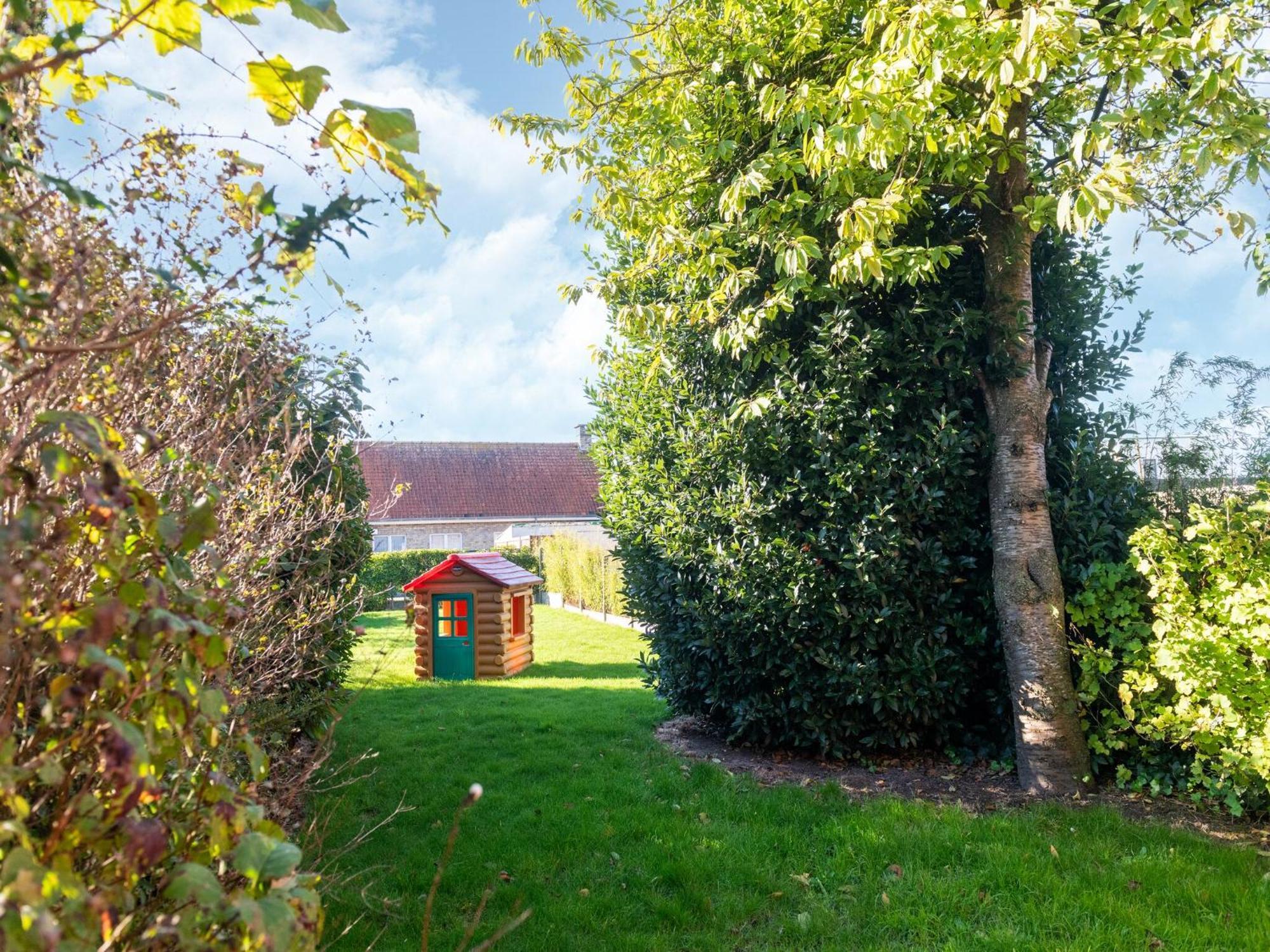 Spacious Holiday Home With Garden Nieuwpoort Esterno foto